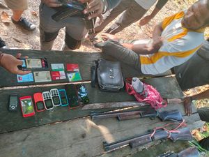 1 Anggota KST Ditangkap di Papua Barat, 3 Senjata Rakitan Disita 1 Anggota KST Ditangkap di Papua Barat, 3 Senjata Rakitan Disita