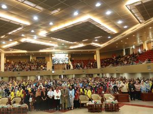 Di Depan Ribuan Wisudawan UT, Waka BPIP: Harus Punya Daya Ungkit Lebih