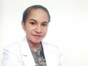 Cerita Ria, Dokter Asal Papua dengan Beasiswa ADik Cerita Ria, Dokter Asal Papua dengan Beasiswa ADik