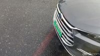Beda dengan Indonesia, Pelat Mobil Listrik dan Hybrid di Shanghai Berwarna Hijau