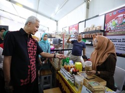 Ganjar Ungkap 3 Pendekatan Penting untuk Atasi Masalah Perdagangan Online