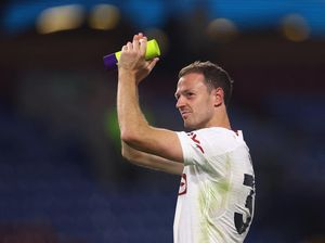 Debut Starter di Liga Inggris, Jonny Evans Bawa MU Bungkam Burnley Debut Starter di Liga Inggris, Jonny Evans Bawa MU Bungkam Burnley