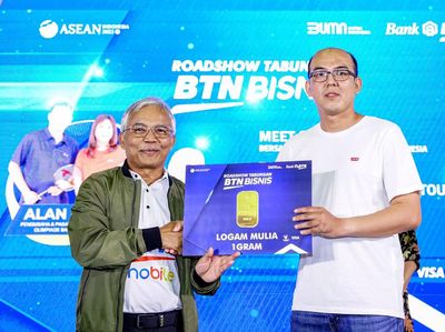 Kampanyekan Tabungan Bisnis Lewat Tournament Badminton