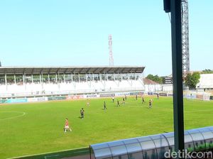 Ezechiel NDouassel Jadi Mimpi Buruk Persikab di Liga 2