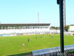 Ezechiel NDouassel Jadi Mimpi Buruk Persikab di Liga 2