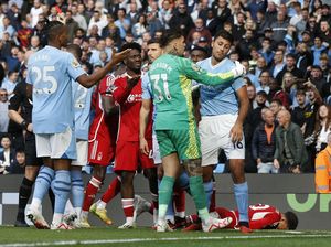 Rodri Dikartu Merah Cekik Lawan, Guardiola Bilang Begini