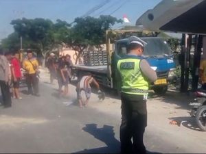 Motor Tabrak Truk Parkir di Lamongan, Pengendara Tewas