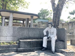 Pahlawan Penerbangan yang Dikaitkan Patung Pilot Horor di Makam Belanda