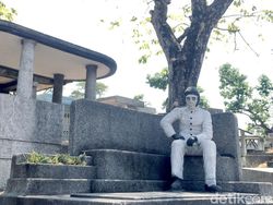 Horor Patung Pahlawan Aviasi di Surabaya