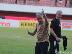 Pemain PSS Kecewa Marian Mihail Ingin Mundur dari Kursi Pelatih