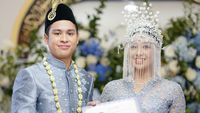 7 Momen Atheera Anak Sandiaga Uno Menikah di New York, Cantik Berkebaya Biru