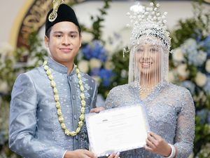 7 Momen Atheera Anak Sandiaga Uno Menikah di New York, Cantik Berkebaya Biru 7 Momen Atheera Anak Sandiaga Uno Menikah di New York, Cantik Berkebaya Biru