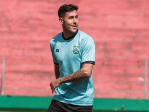 Meski Kalah, Rudy Eka Puji Victor Bertomeu yang Cetak Gol Gresik United Meski Kalah, Rudy Eka Puji Victor Bertomeu yang Cetak Gol Gresik United