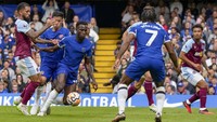 Chelsea menjamu Aston Villa di lanjutan Liga Inggris pekan keenam, Minggu (24/9) di Stamford Bridge. Babak pertama tuntas dengan skor 0-0.  