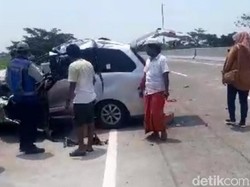 Avanza Pecah Ban Tabrak Pembatas Tol Gempol-Pasuruan, Satu Orang Tewas