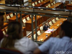 Calon Hakim Konstitusi Abdul Latif Diuji DPR, Ditonton Publik