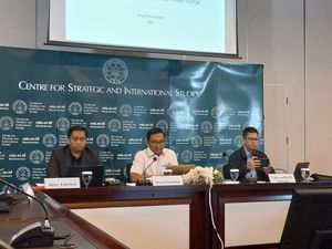 CSIS Nilai Ada Tren Judisasi Politik, Contohkan Gugatan Usia Capres ke MK