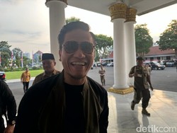 Gus Miftah Tiba-tiba Temui Khofifah, Lobi Jadi Ketua Timses Prabowo?