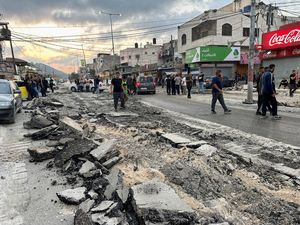 Israel Serang Tepi Barat, 3 Warga Palestina Tewas-Petugas Medis Ditangkap