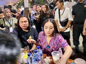 Begini Aksi Nagita Slavina dan Keanu Mukbang di Jajarans Festival