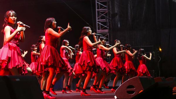 JKT48 Merah Merona di Pestapora