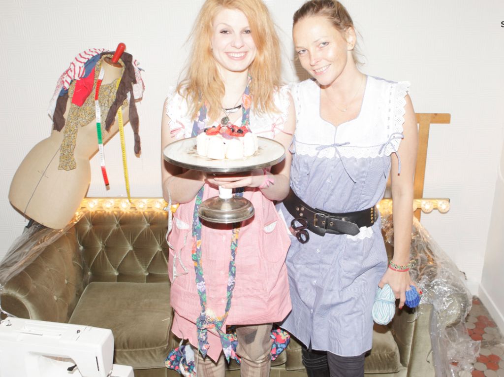 Tampil Beda! 10 Kafe di Dunia Ini Layani Pelanggan dengan Cara Unik Tampil Beda! 10 Kafe di Dunia Ini Layani Pelanggan dengan Cara Unik