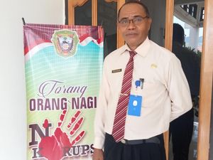 Pemkab Flores Timur Gelontor 7,3 Ton Beras untuk Warga Miskin Ekstrem Pemkab Flores Timur Gelontor 7,3 Ton Beras untuk Warga Miskin Ekstrem