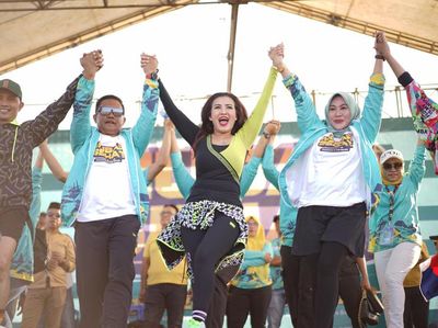 Momen Liza Natalia Guncang 5000 Peserta Mubar Sehat