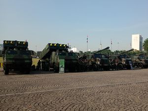 Meriahkan HUT Ke-78 TNI, TNI AD Gelar Pameran Alutsista di Monas Meriahkan HUT Ke-78 TNI, TNI AD Gelar Pameran Alutsista di Monas
