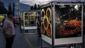 Melihat Pameran Foto Selayang Minang