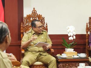 Made Mahendra Minta BPD Bali Bantu Entaskan Kemiskinan Ekstrem