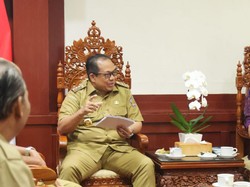 Made Mahendra Minta BPD Bali Bantu Entaskan Kemiskinan Ekstrem