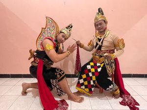 Kisah Ayah dan Anak yang Lulusnya Barengan dari ITS Kisah Ayah dan Anak yang Lulusnya Barengan dari ITS