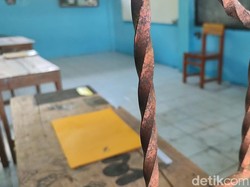Detik-detik Guru Madrasah Demak Dibacok Murid Saat Bagikan Soal Ujian