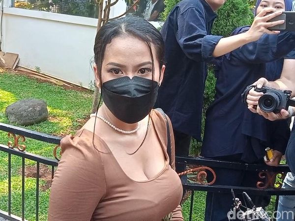 Penampakan Siskaeee Datangi Polda Metro Jaya, Siap Diperiksa soal PH Film Porno