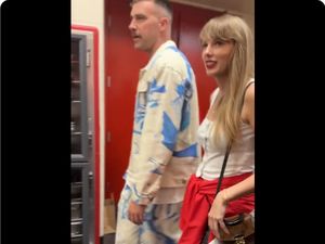 Pacari Taylor Swift, Travis Kelce Terpaksa Beli Rumah Seharga Rp 95 M Pacari Taylor Swift, Travis Kelce Terpaksa Beli Rumah Seharga Rp 95 M