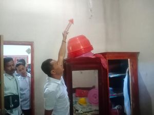 Pelajar SMA di Lombok Tengah Ditemukan Tewas Gantung Diri di Rumahnya Pelajar SMA di Lombok Tengah Ditemukan Tewas Gantung Diri di Rumahnya