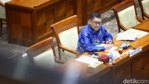Giliran Aidul Fitriciada Azhari Jalani Uji Calon Hakim di DPR