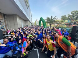 Syarief Hasan Gelar Pengobatan Gratis dan Senam Massal di Cianjur