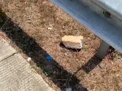 Ngeri! Mobil Dilempari Batu dari Jembatan di Tol Serpong-Cinere Km 29