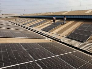 PLTS Atap untuk Dukung Industri Hijau di Bekasi