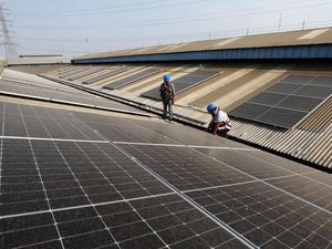 Aturan Ekspor-Impor Dihapus, PLTS Atap Juga Bakal Dibatasi