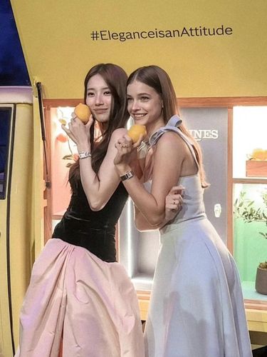 Bae Suzy dan Barbara Palvin di event Longines