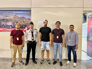 Bule Italia yang Ngeseks di Depan Rumah Warga Diusir dari Bali Bule Italia yang Ngeseks di Depan Rumah Warga Diusir dari Bali