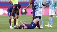 Frenkie de Jong juga alami cedera pergelangan kaki pada akhir September kemarin. Diyakini bisa sembuh saat El Clasico kontra Real Madrid pada 28 Oktober (Reuters)