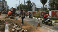 Intip Proyek Trotoar Ramah Disabilitas Rp 2,7 M di Cinere Depok