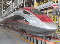 Luhut Sebut Peresmian Kereta Cepat Whoosh 2 Oktober