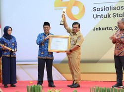 Jadi Mitra Terbaik, Kemendagri Raih Penghargaan BPS Award 2023