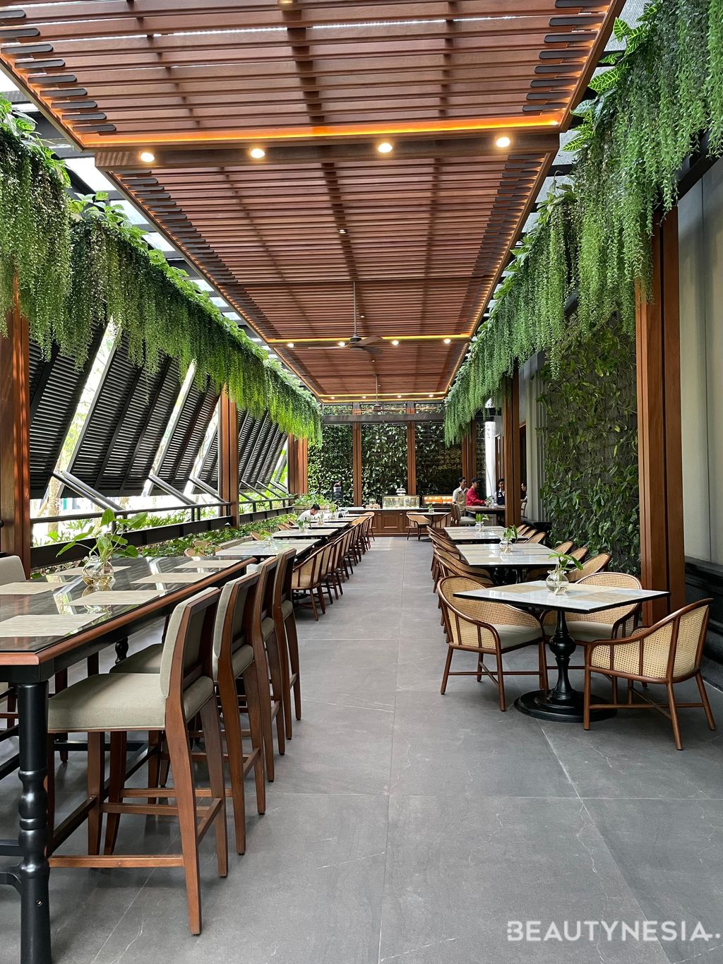 Khatulistiwa Terrace di Plataran Bandung