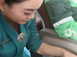Viral Ojol Antar Pesanan Bakpia Jogja ke Medan Naik Pesawat, Ini Faktanya